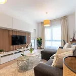 Central 1Br In Marina With Private Terrace & Pool
